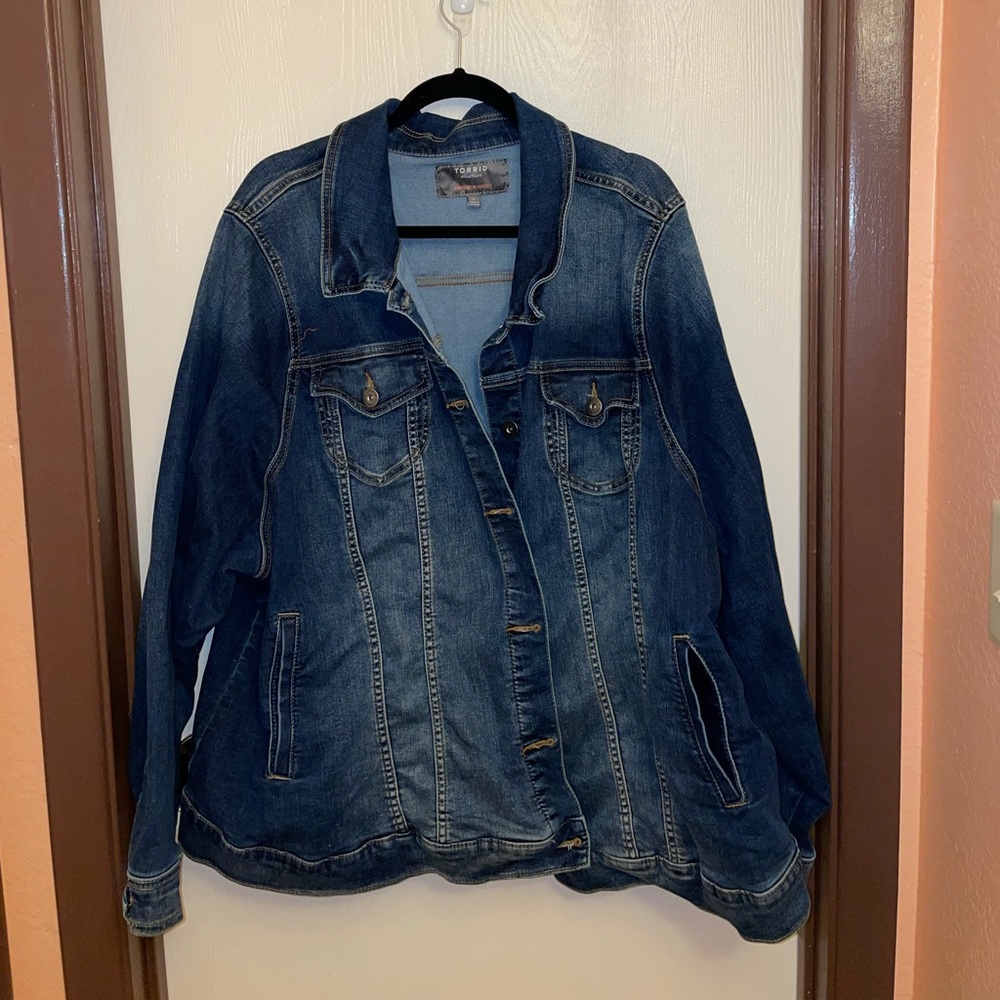 Torrid Jean Jacket Size 6